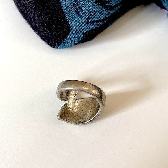 Silver Leaf Ring, Size 5 - Picture 2 of 4